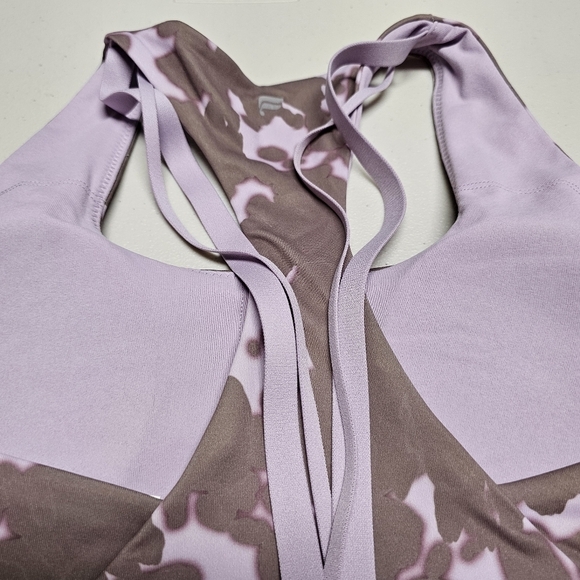 Fabletics Boost Medium Impact Sports Bra Desert Shadows Tortoise Dye Size M NWT - Picture 4 of 8